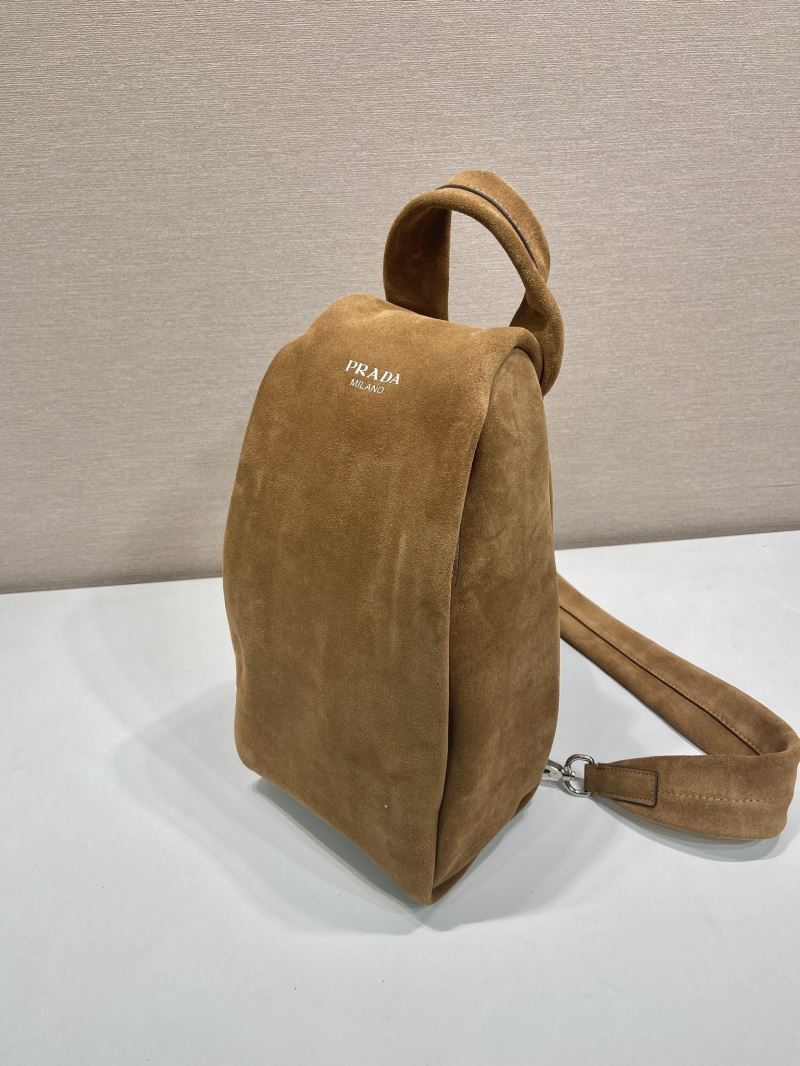 Pra*a waist chest packs